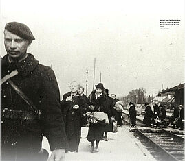 Départ pour la déportation depuis le camp de Nexon le 29 août 1942 - Agrandir l'image (fenêtre modale)