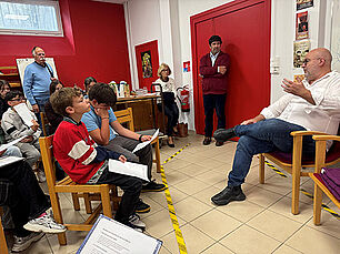 Jean-David Morvan scénariste et auteur de BD, au collège de Laroche Beaulieu